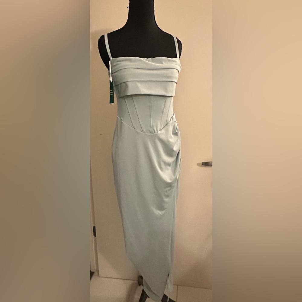 Halara Stretchy Maxi Gown in Sage Green. NWT. Size M